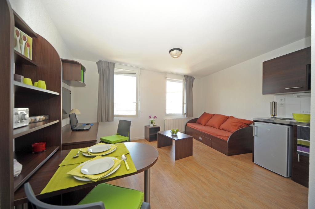 Central Fac Bourg-en-Bresse Pokoj fotografie